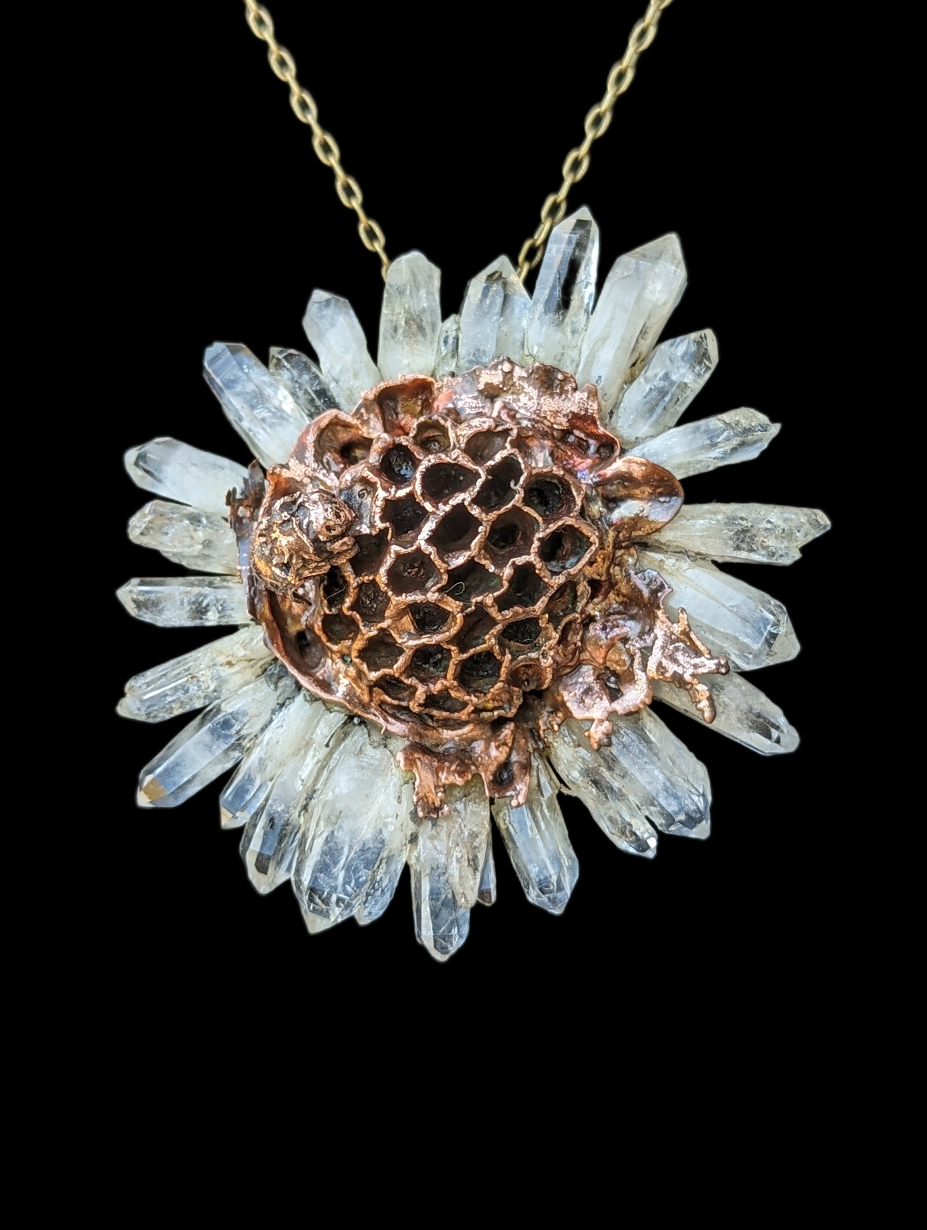 Quartz & Wasp Nest "Sunflower"